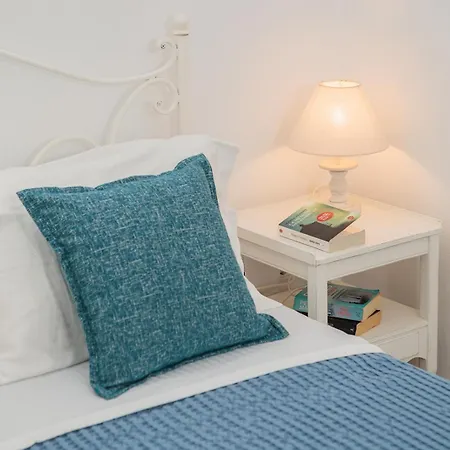 9 Muses Naxos Kastrákion