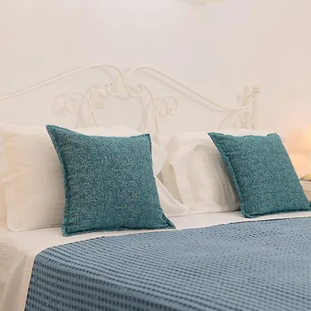 9 Muses Naxos * Kastrákion