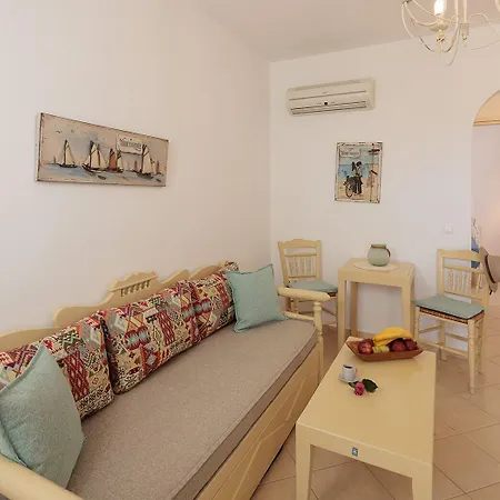 Apartment 9 Muses Naxos Kastrákion