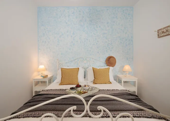 9 Muses Naxos * Kastrákion