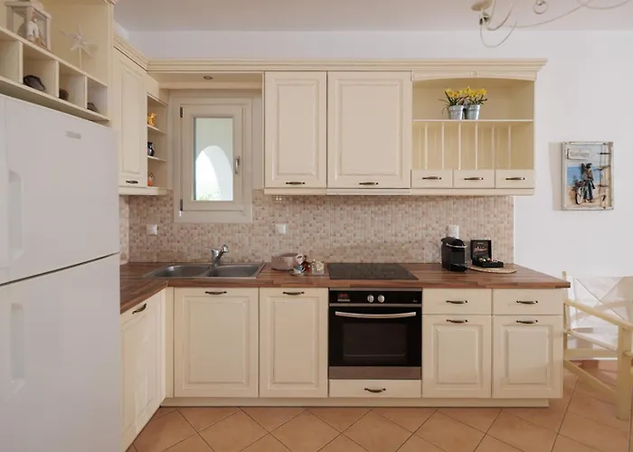 9 Muses Naxos * Kastrákion