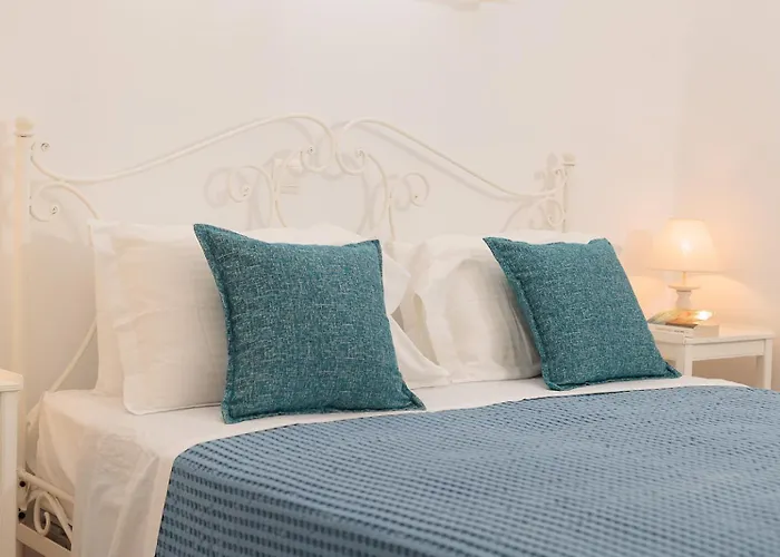 9 Muses Naxos * Kastrákion